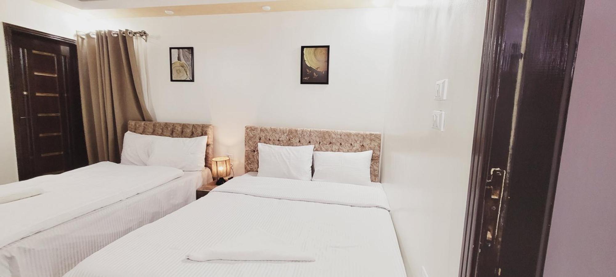 Alaa Eldein Pyramids Lights Hotell Kafret el-Gabal Rum bild